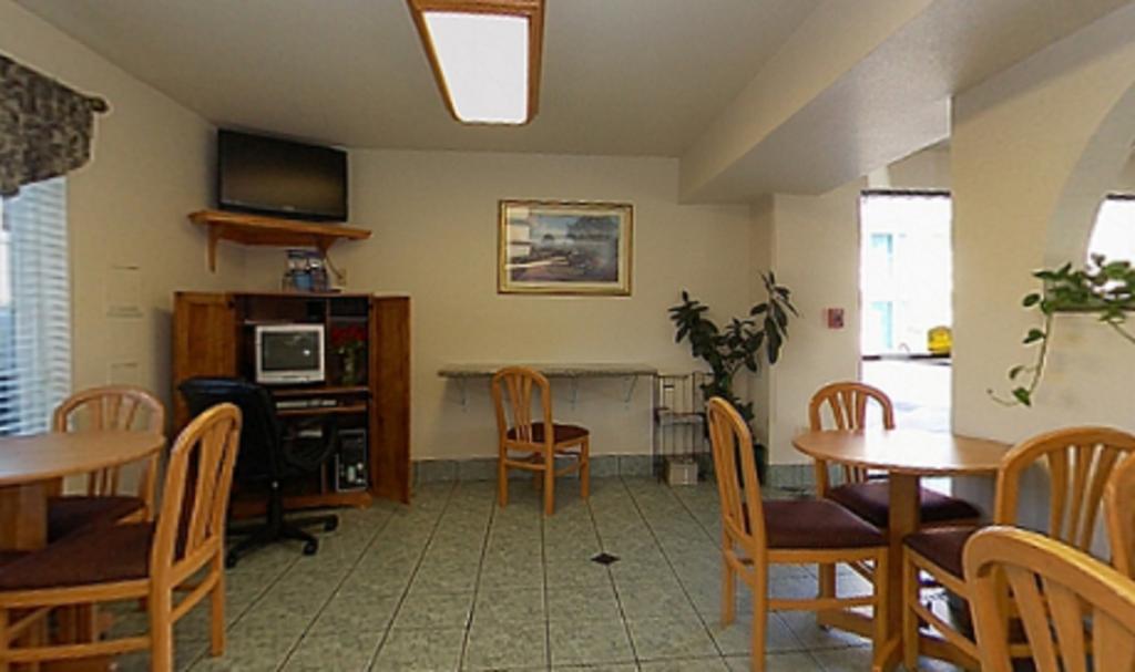 Cloverdale Wine Country Inn & Suites Esterno foto