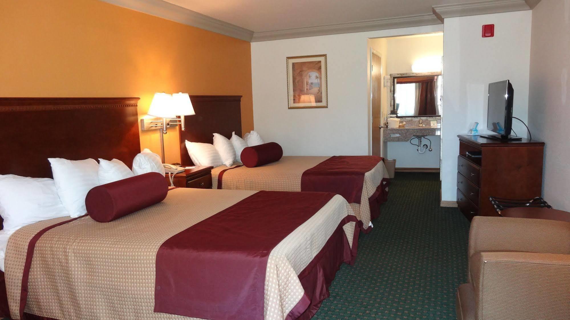 Cloverdale Wine Country Inn & Suites Esterno foto