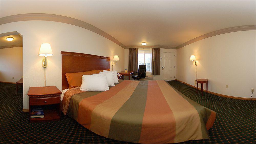 Cloverdale Wine Country Inn & Suites Esterno foto