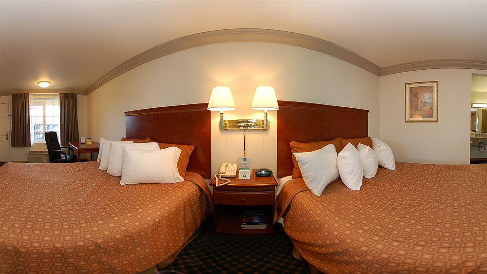 Cloverdale Wine Country Inn & Suites Esterno foto